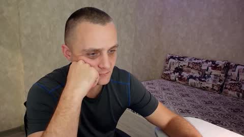 Snapshot of john_3019 chatting on 11/24/25, 08:19 John online show from 11/24/25, 08:19