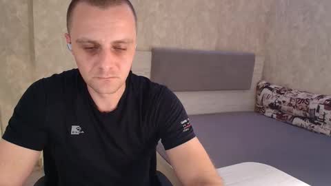 Snapshot of john_3019 chatting on 03/25/26, 11:33 John online show from 03/25/26, 11:33