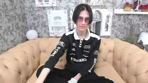 john__strong online show from 06/25/26, 02:32