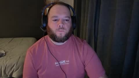 john_bear1 online show from 05/08/26, 08:41