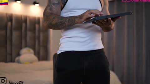 john online show from 11/09/25, 08:07