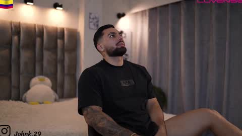 john online show from 12/04/25, 01:15