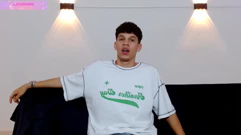 john_ssnow29 online show from 09/11/25, 10:37