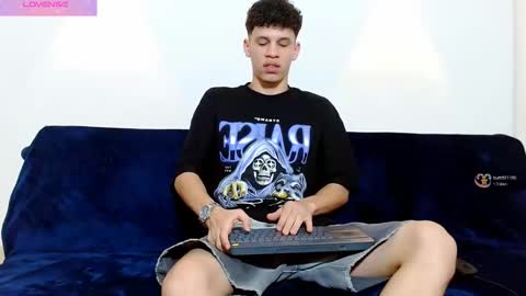 john_ssnow29 online show from 09/14/25, 11:31