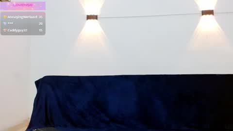 john_ssnow29 online show from 10/13/25, 10:59