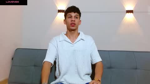 john_ssnow29 online show from 11/24/25, 08:14