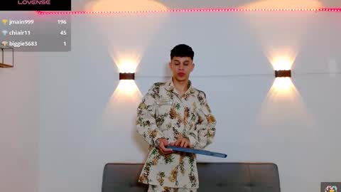 john_ssnow29 online show from 11/29/25, 10:29