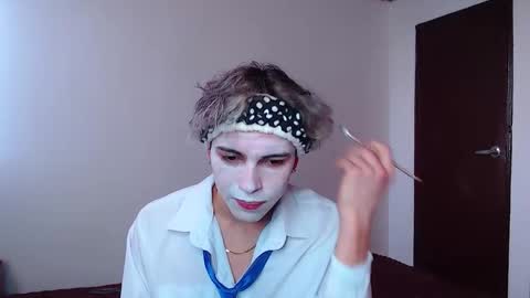 John Vichenso online show from 10/31/25, 09:49