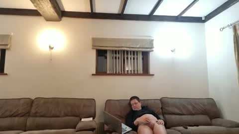 johnathan_stuart33 online show from 05/21/26, 01:23