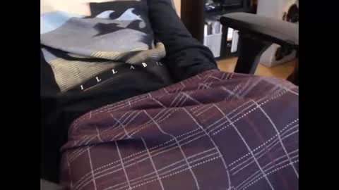 Snapshot of johnbongo chatting on 01/22/25, 10:40 johnbongo online show from 01/22/25, 10:40