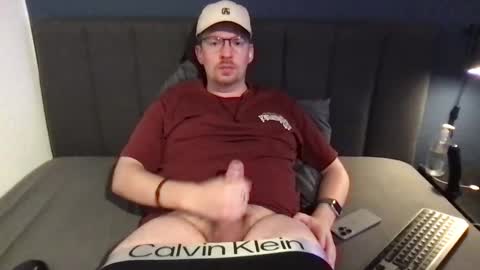 Snapshot of johndor22 chatting on 12/20/24, 10:22 Jones online show from 12/20/24, 10:22