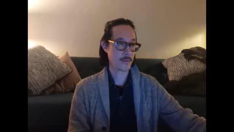 Snapshot of johneelicks chatting on 10/24/25, 08:22 Johnee online show from 10/24/25, 08:22