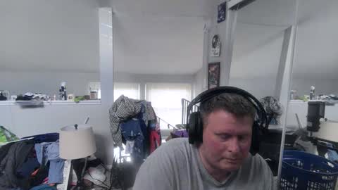 johnfernandez784 online show from 06/06/26, 05:17