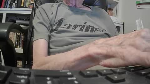 Snapshot of johngp777 chatting on 06/11/26, 02:53 johngp777 online show from 06/11/26, 02:53