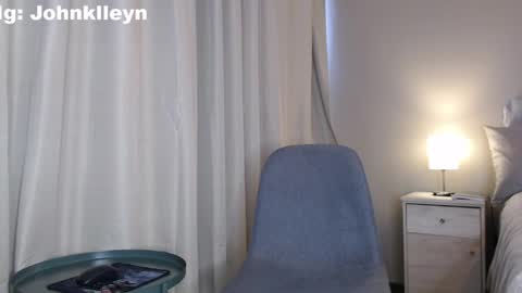 Snapshot of johnklleyn chatting on 04/25/26, 07:00 john online show from 04/25/26, 07:00