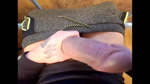 Snapshot of johnlong25cm chatting on 12/29/24, 02:31 johnlong25cm online show from 12/29/24, 02:31