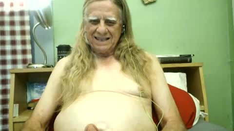 johnnieq1971 online show from 06/22/26, 12:56