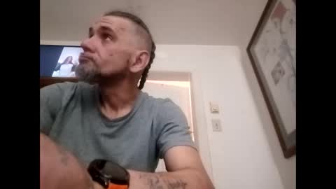 Snapshot of johnny3982 chatting on 03/05/26, 08:32 Johnny3982 online show from 03/05/26, 08:32