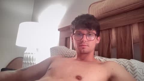 Snapshot of johnny__wood chatting on 10/01/25, 03:01 Johnny online show from 10/01/25, 03:01