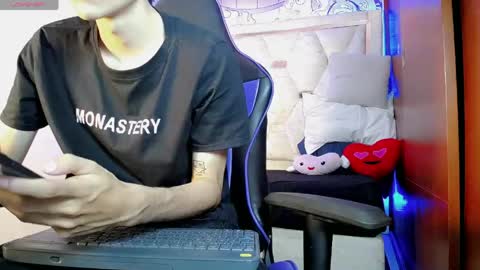 Snapshot of johnny_cagee chatting on 03/08/26, 03:54 johnny_cagee online show from 03/08/26, 03:54