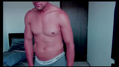 Snapshot of johnny_seens1 chatting on 12/24/24, 07:11 Johnny online show from 12/24/24, 07:11