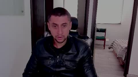 Snapshot of johnny_seens1 chatting on 06/16/26, 03:03 Johnny online show from 06/16/26, 03:03