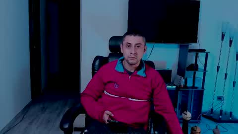 Snapshot of johnny_seens1 chatting on 07/22/26, 01:30 Johnny online show from 07/22/26, 01:30