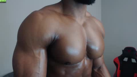 Snapshot of johnnydolce50 chatting on 11/04/25, 09:25 MASTER OF SUBS BETA SLAVES online show from 11/04/25, 09:25