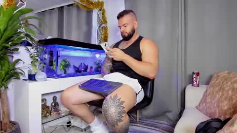 JOHNNY online show from 12/20/24, 11:16