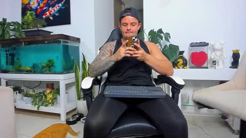 JOHNNY online show from 10/25/25, 02:08