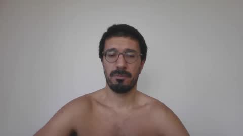 Snapshot of johnparis7575 chatting on 11/16/25, 06:46 Johnfrench online show from 11/16/25, 06:46
