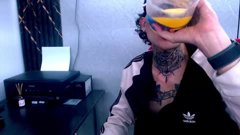 Snapshot of johnsonisaac94_ chatting on 02/16/25, 10:54 johnsonisaac94 online show from 02/16/25, 10:54