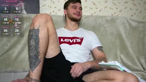 Snapshot of johnstoneisland chatting on 12/02/25, 07:53 John online show from 12/02/25, 07:53