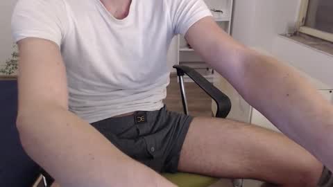 Snapshot of johnx_73 chatting on 11/06/25, 04:41 John online show from 11/06/25, 04:41