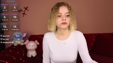 Snapshot of joice_queen chatting on 01/08/25, 12:38 Paula online show from 01/08/25, 12:38