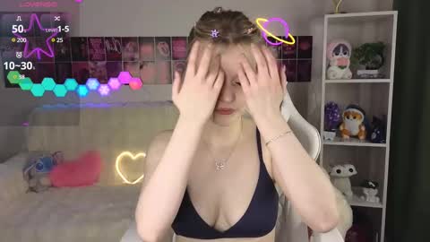 Snapshot of joice_queen chatting on 02/16/25, 03:47 Paula online show from 02/16/25, 03:47