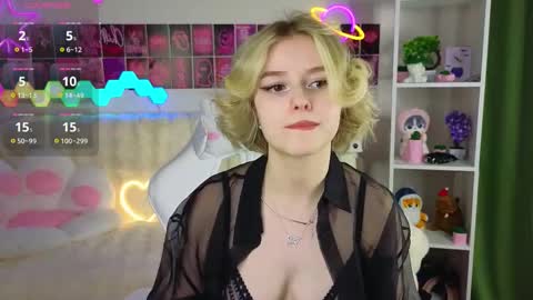 Snapshot of joice_queen chatting on 02/28/25, 03:26 Paula online show from 02/28/25, 03:26
