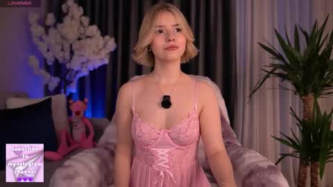 Paula online show from 11/15/25, 03:59