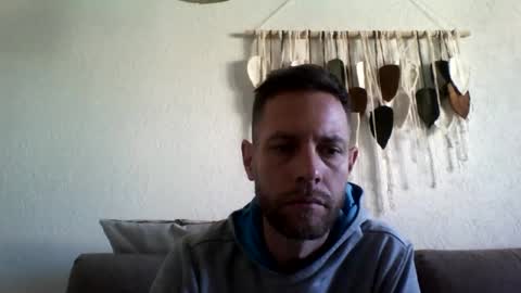 jojo19844 online show from 11/12/25, 09:32