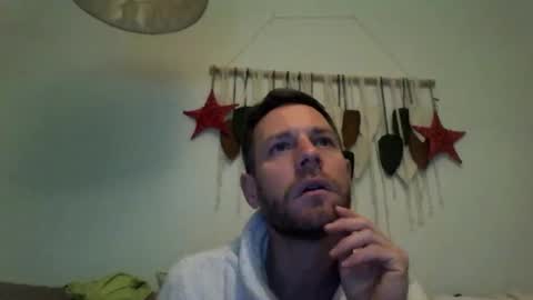 jojo19844 online show from 12/04/25, 10:18