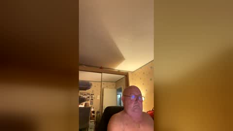 Snapshot of jojo60000529566 chatting on 01/15/26, 07:24 jojo60000529566 online show from 01/15/26, 07:24