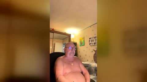 Snapshot of jojo60000529566 chatting on 02/04/26, 05:13 jojo60000529566 online show from 02/04/26, 05:13