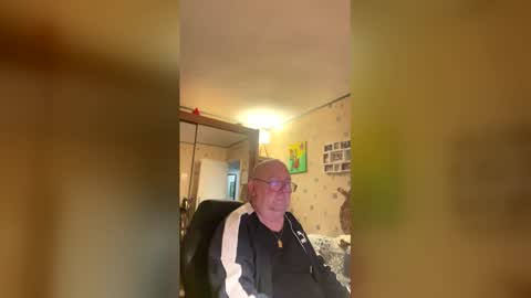 Snapshot of jojo60000529566 chatting on 02/25/26, 06:34 jojo60000529566 online show from 02/25/26, 06:34