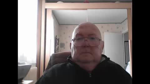Snapshot of jojo60000529566 chatting on 05/12/26, 06:21 jojo60000529566 online show from 05/12/26, 06:21