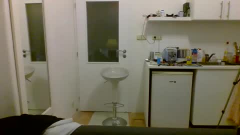 Snapshot of jolanci chatting on 12/13/25, 11:43 Silvania online show from 12/13/25, 11:43