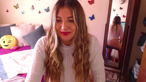 Snapshot of jolie_mature_ chatting on 01/26/25, 08:34 Jolie Mature online show from 01/26/25, 08:34