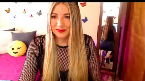 Snapshot of jolie_mature_ chatting on 10/29/25, 09:38 Jolie Mature online show from 10/29/25, 09:38