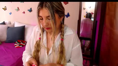 Snapshot of jolie_mature_ chatting on 11/03/25, 08:10 Jolie Mature online show from 11/03/25, 08:10