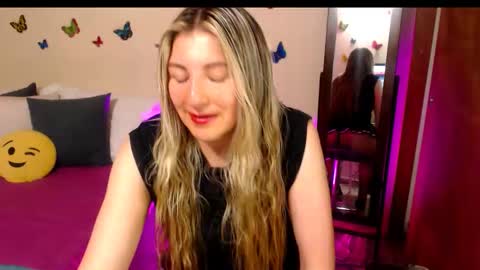 Snapshot of jolie_mature_ chatting on 11/05/25, 11:05 Jolie Mature online show from 11/05/25, 11:05