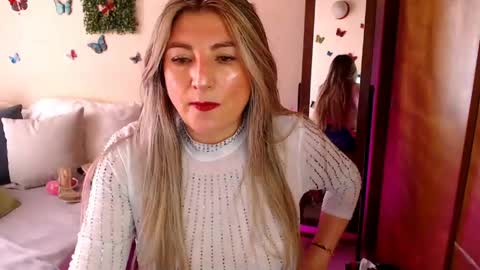 Jolie Mature online show from 05/04/26, 08:38